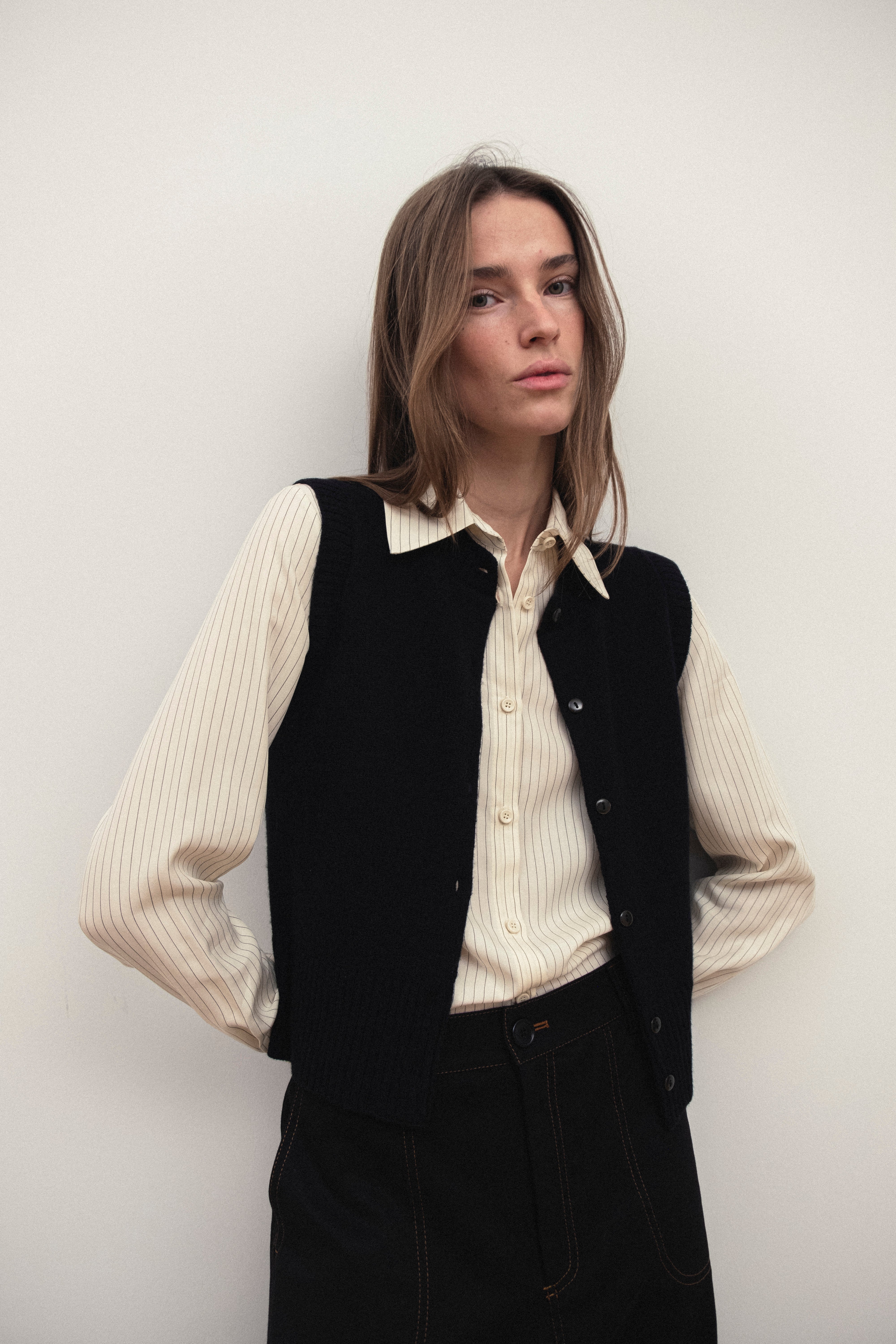 Lauren Fitted Shirt White w. Black Stripes