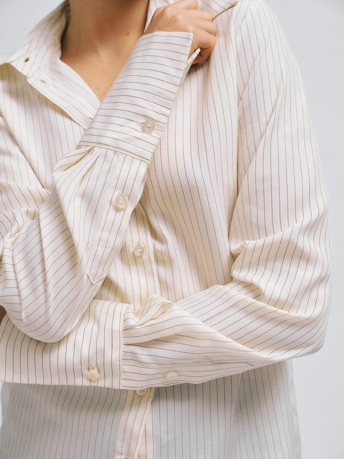 Lauren Fitted Shirt White w. Black Stripes