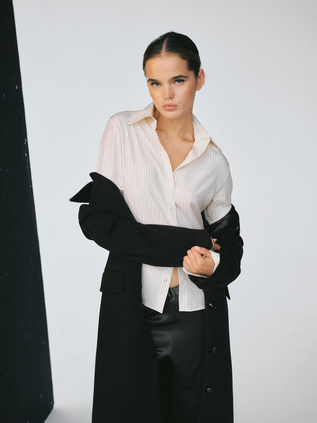 Lauren Fitted Shirt White w. Black Stripes